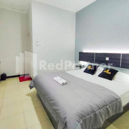 The Paragon Hotel Cilacap Redpartner Εξωτερικό φωτογραφία