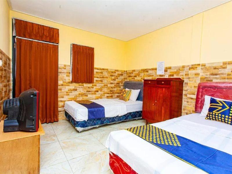 The Paragon Hotel Cilacap Redpartner Εξωτερικό φωτογραφία