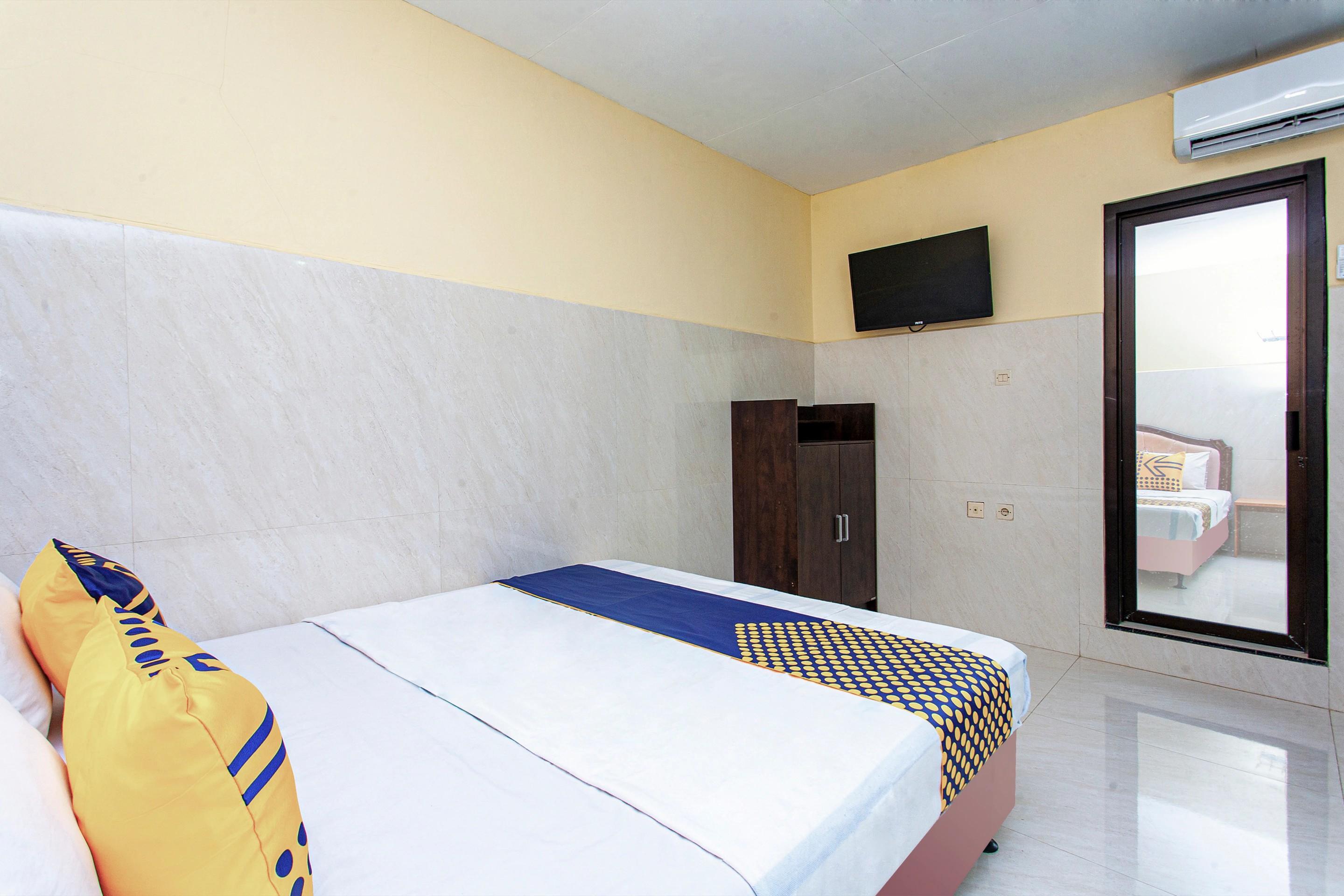 The Paragon Hotel Cilacap Redpartner Εξωτερικό φωτογραφία