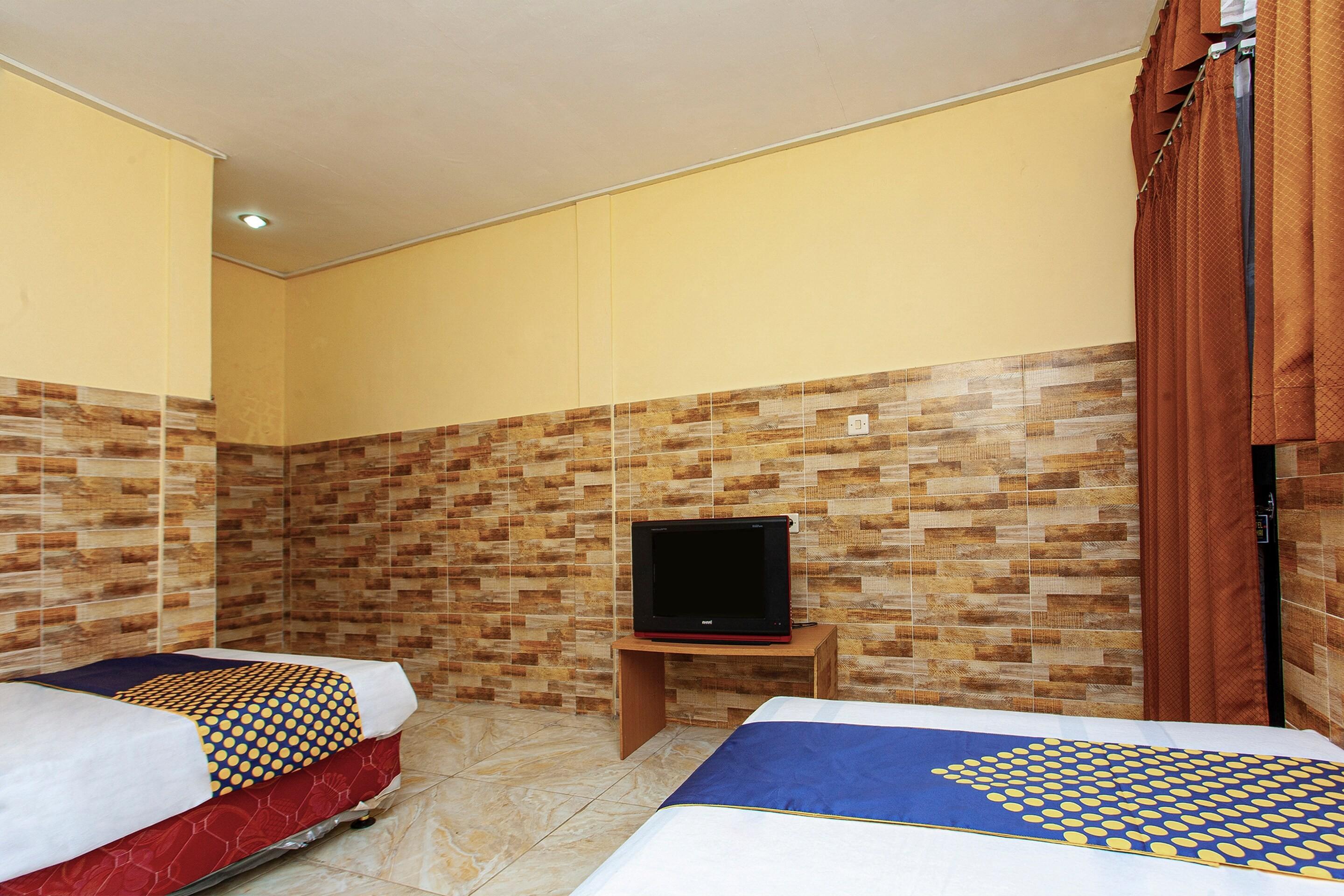 The Paragon Hotel Cilacap Redpartner Εξωτερικό φωτογραφία