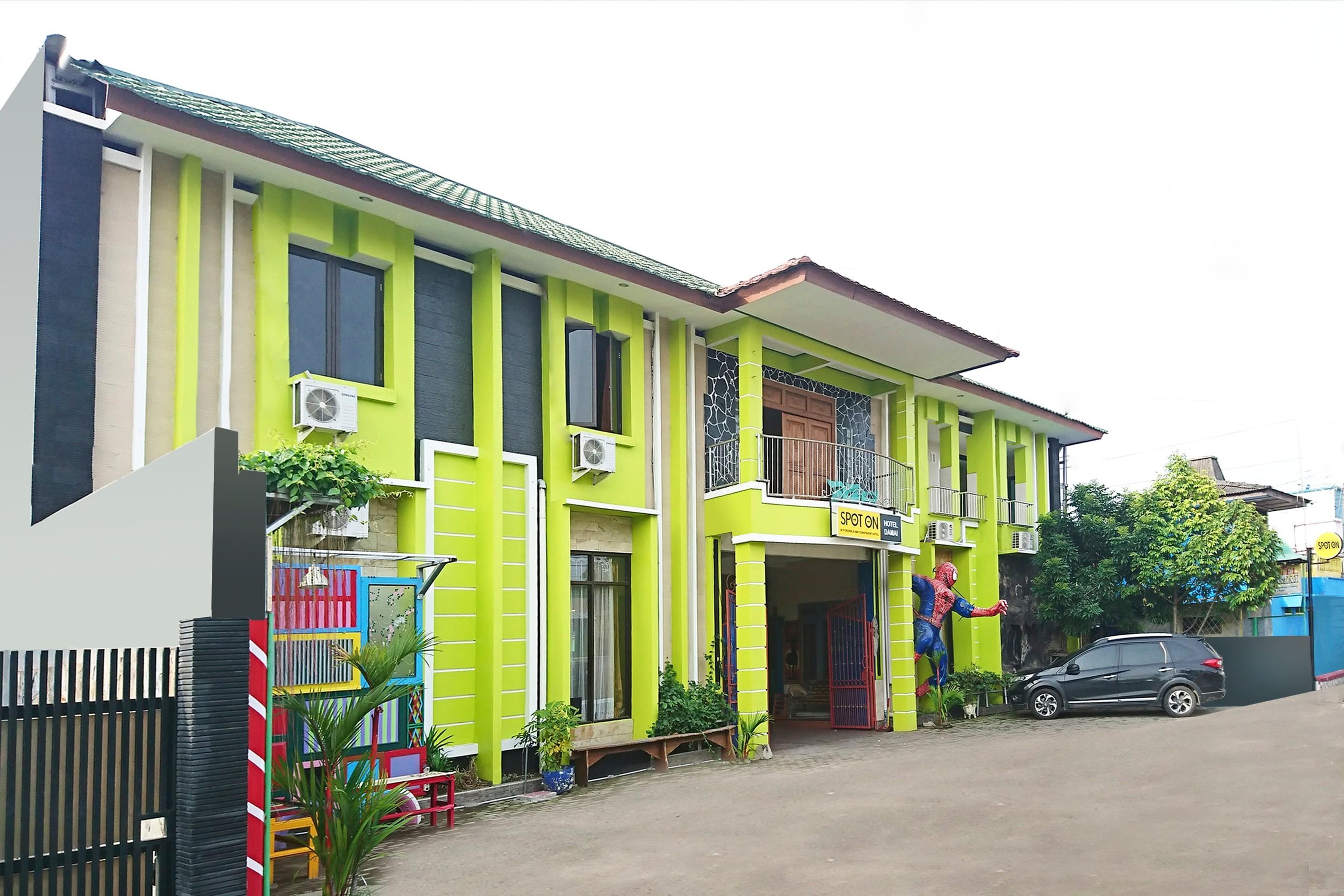 The Paragon Hotel Cilacap Redpartner Εξωτερικό φωτογραφία