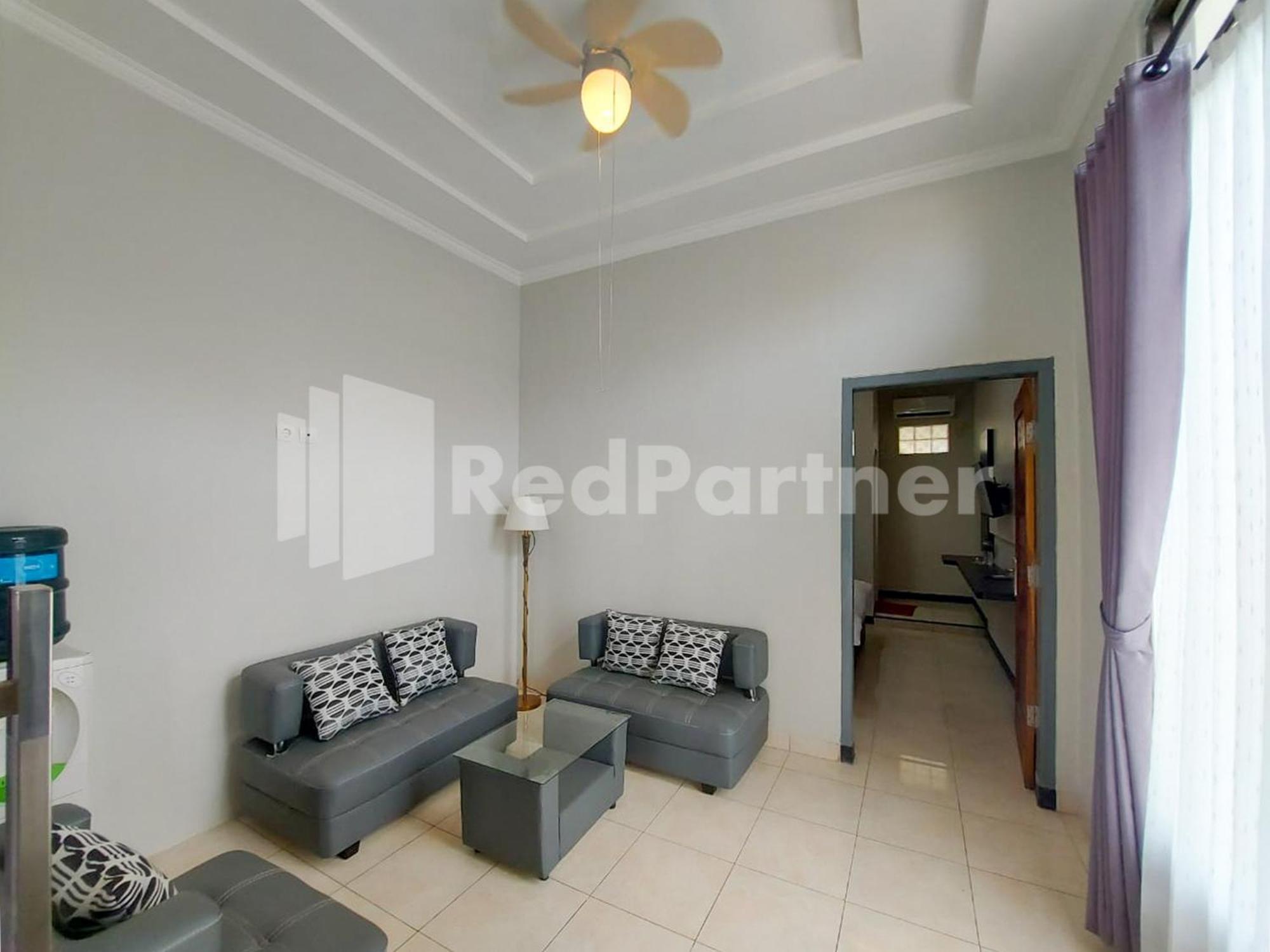 The Paragon Hotel Cilacap Redpartner Εξωτερικό φωτογραφία